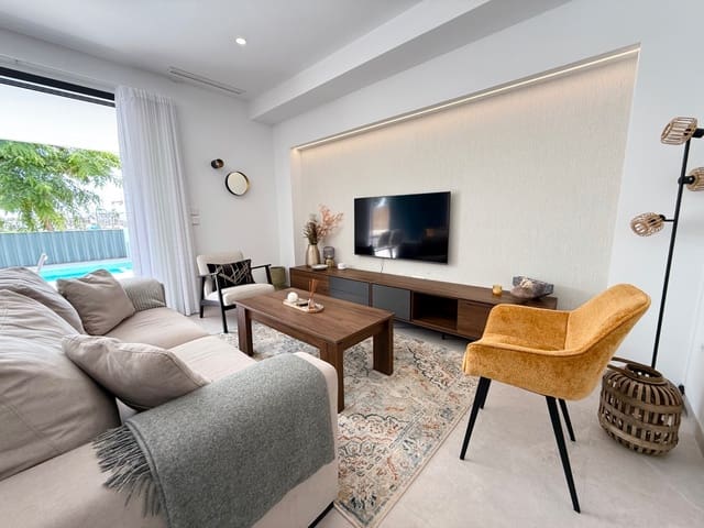 4 makuuhuone Huvila myytävänä paikassa Torre-Pacheco mukana uima-altaan - 599 000 € (Ref: 9403892)