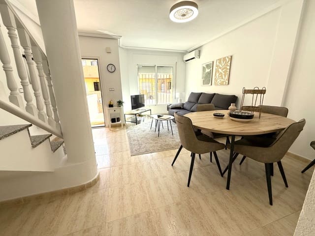 3 soveværelse Byhus til salg i Cabo Roig, Orihuela med swimmingpool - € 239.000 (Ref: 9403895)