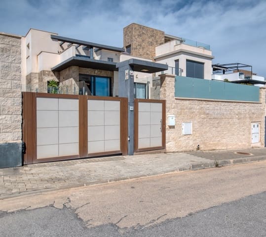 2 bedroom Villa for sale in San Miguel de Salinas with pool - € 525,000 (Ref: 9403897)