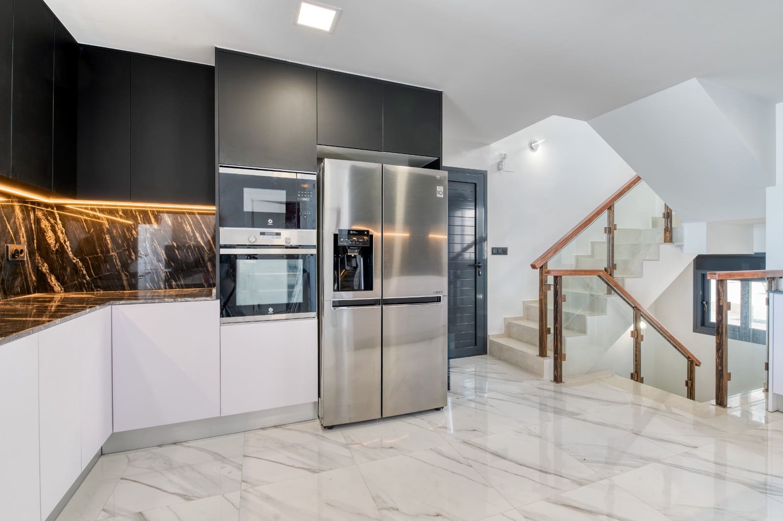 2 bedroom Villa for sale in San Miguel de Salinas with pool - € 525,000 (Ref: 9403897)