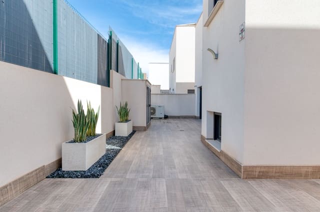 2 bedroom Villa for sale in San Miguel de Salinas with pool - € 525,000 (Ref: 9403897)