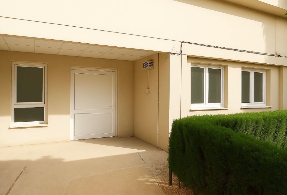 2 soveværelse Lejlighed til salg i La Zenia med swimmingpool - € 135.000 (Ref: 9403901)