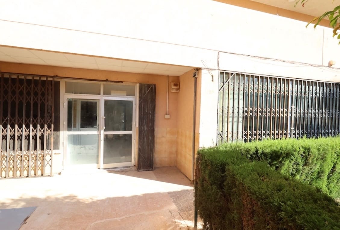 2 soveværelse Lejlighed til salg i La Zenia med swimmingpool - € 135.000 (Ref: 9403901)