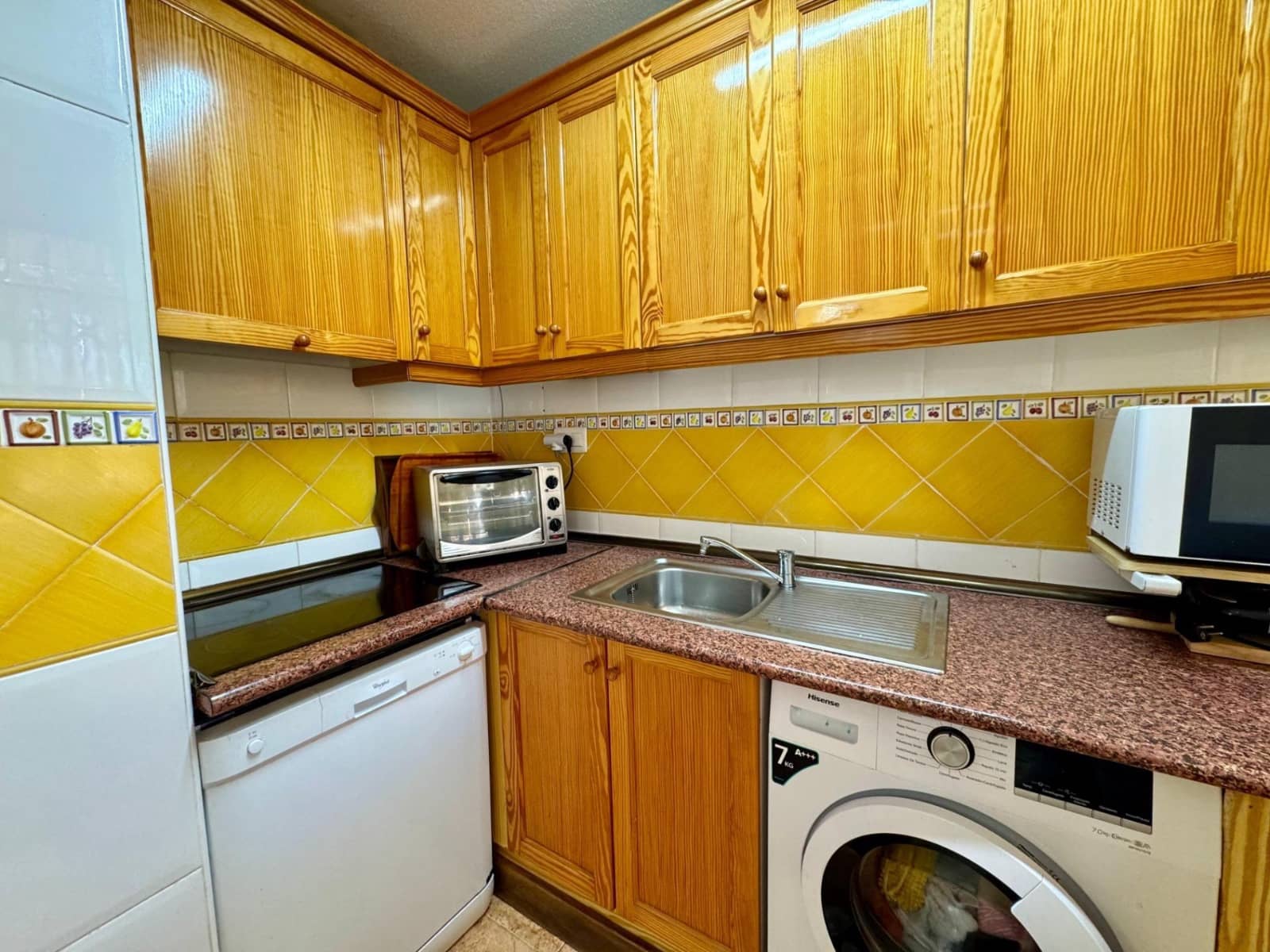 2 bedroom Penthouse for sale in Torrevieja with pool - € 149,900 (Ref: 9403925)