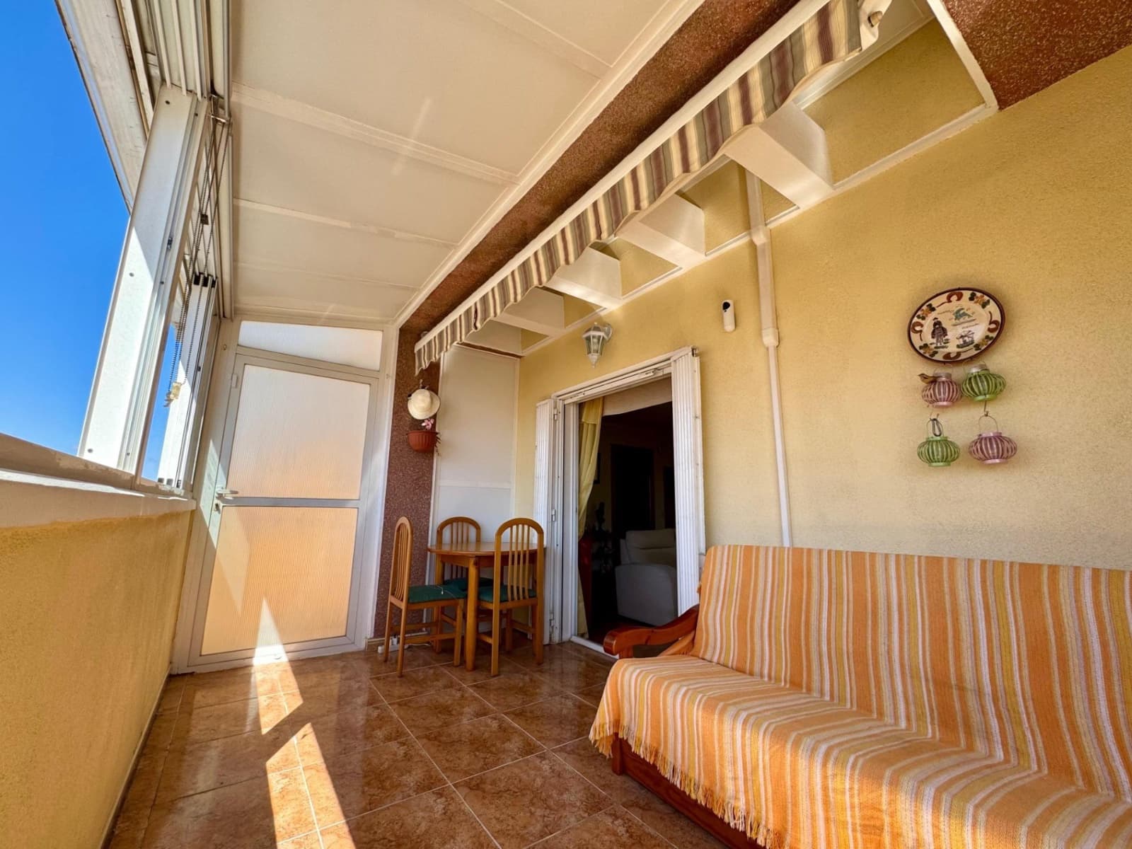 2 bedroom Penthouse for sale in Torrevieja with pool - € 149,900 (Ref: 9403925)