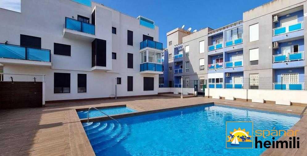 2 soverom Leilighet til salgs i Torrevieja med svømmebasseng - € 229 000 (Ref: 9403933)