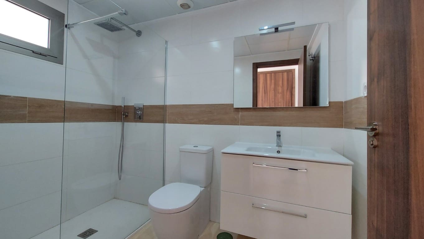 3 makuuhuone Huoneisto myytävänä paikassa Villamartin mukana uima-altaan - 360 000 € (Ref: 9403938)