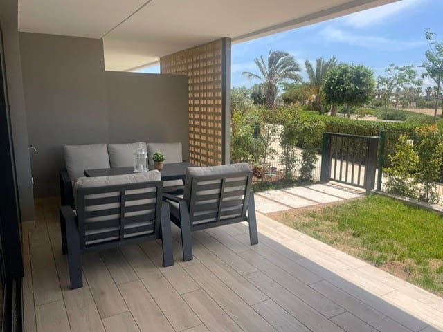 2 soverom Bungalow til salgs i Los Alcazares med svømmebasseng - € 315 000 (Ref: 9403947)