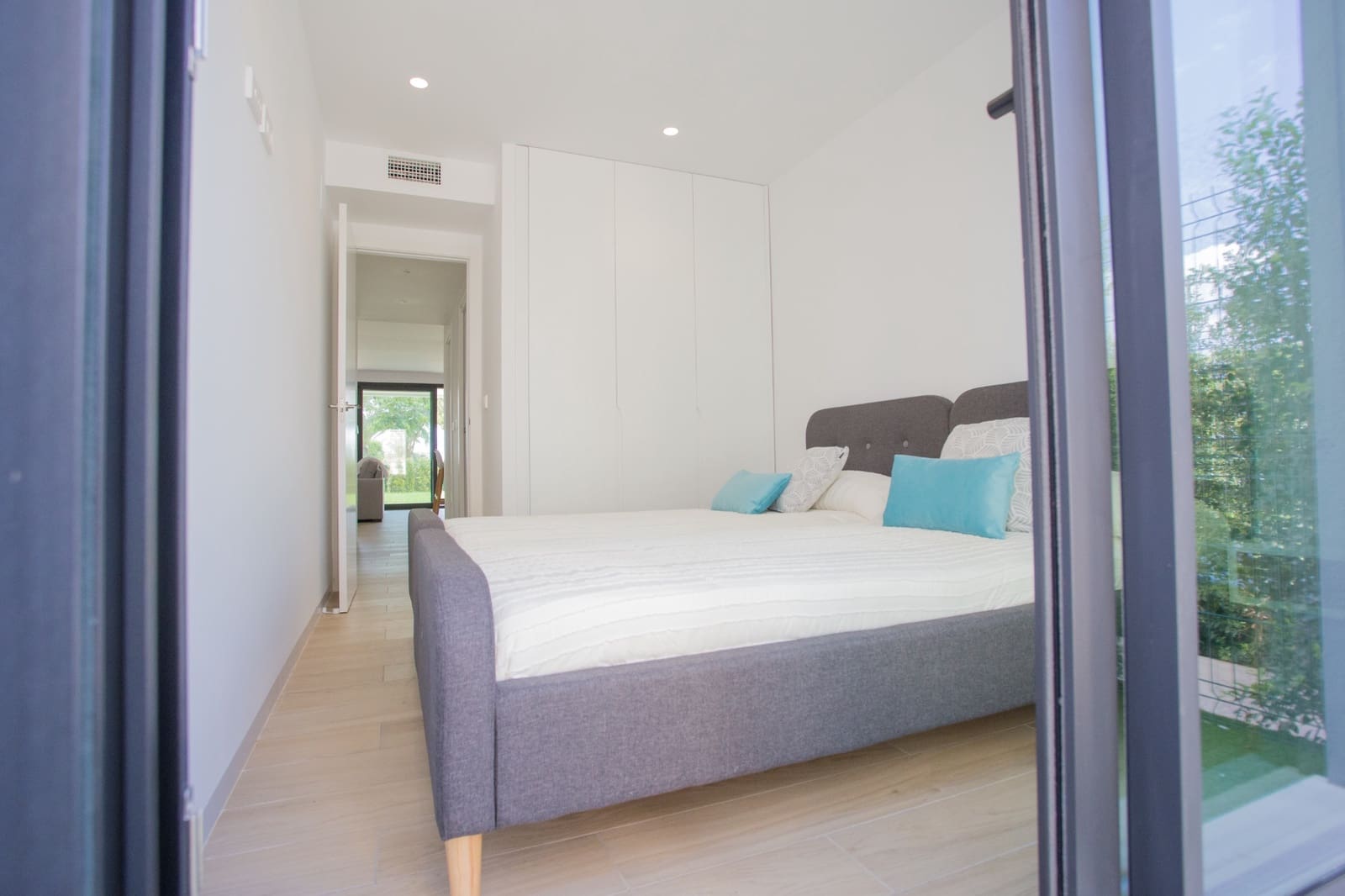 2 soverom Bungalow til salgs i Los Alcazares med svømmebasseng - € 315 000 (Ref: 9403947)