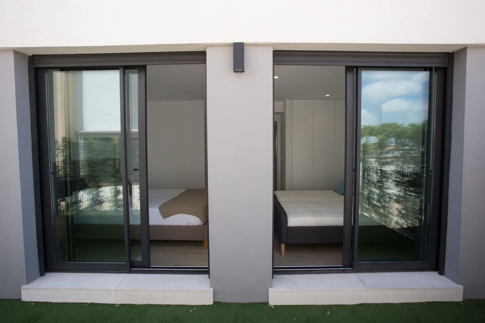 2 soverom Bungalow til salgs i Los Alcazares med svømmebasseng - € 315 000 (Ref: 9403947)