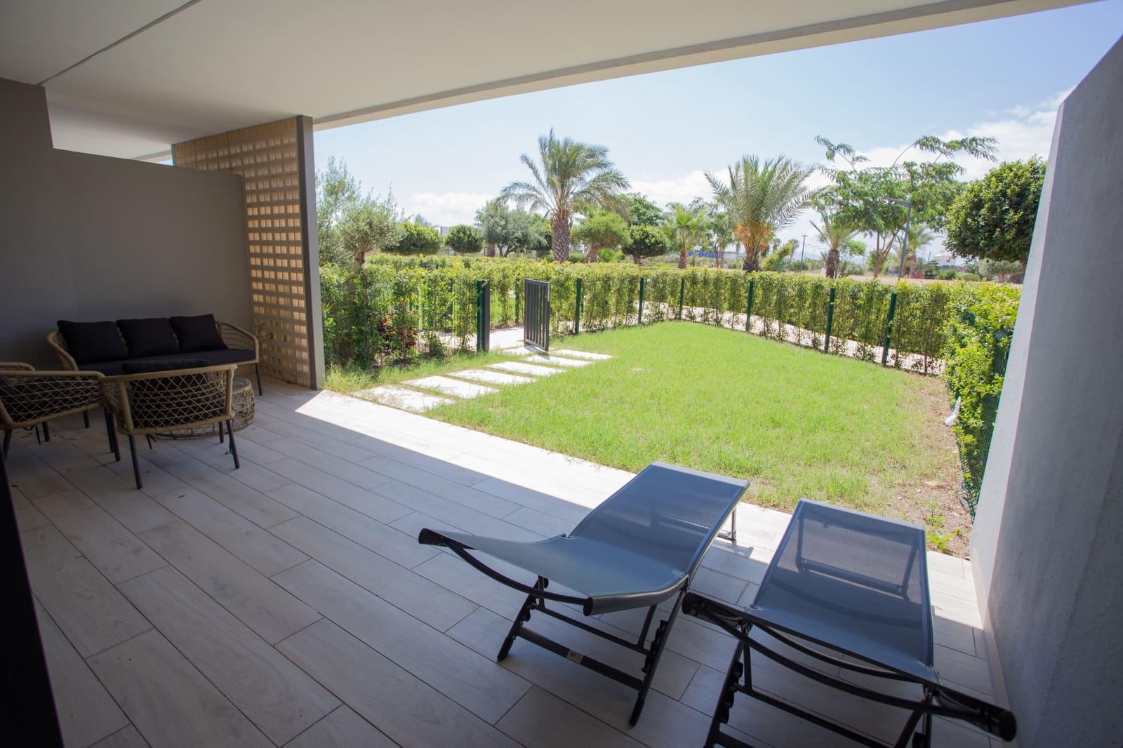 2 soverom Bungalow til salgs i Los Alcazares med svømmebasseng - € 315 000 (Ref: 9403947)