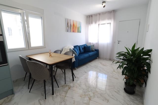 Casa de 3 habitaciones en El Chaparral, Torrevieja en venta - 240.000 € (Ref: 9403953)