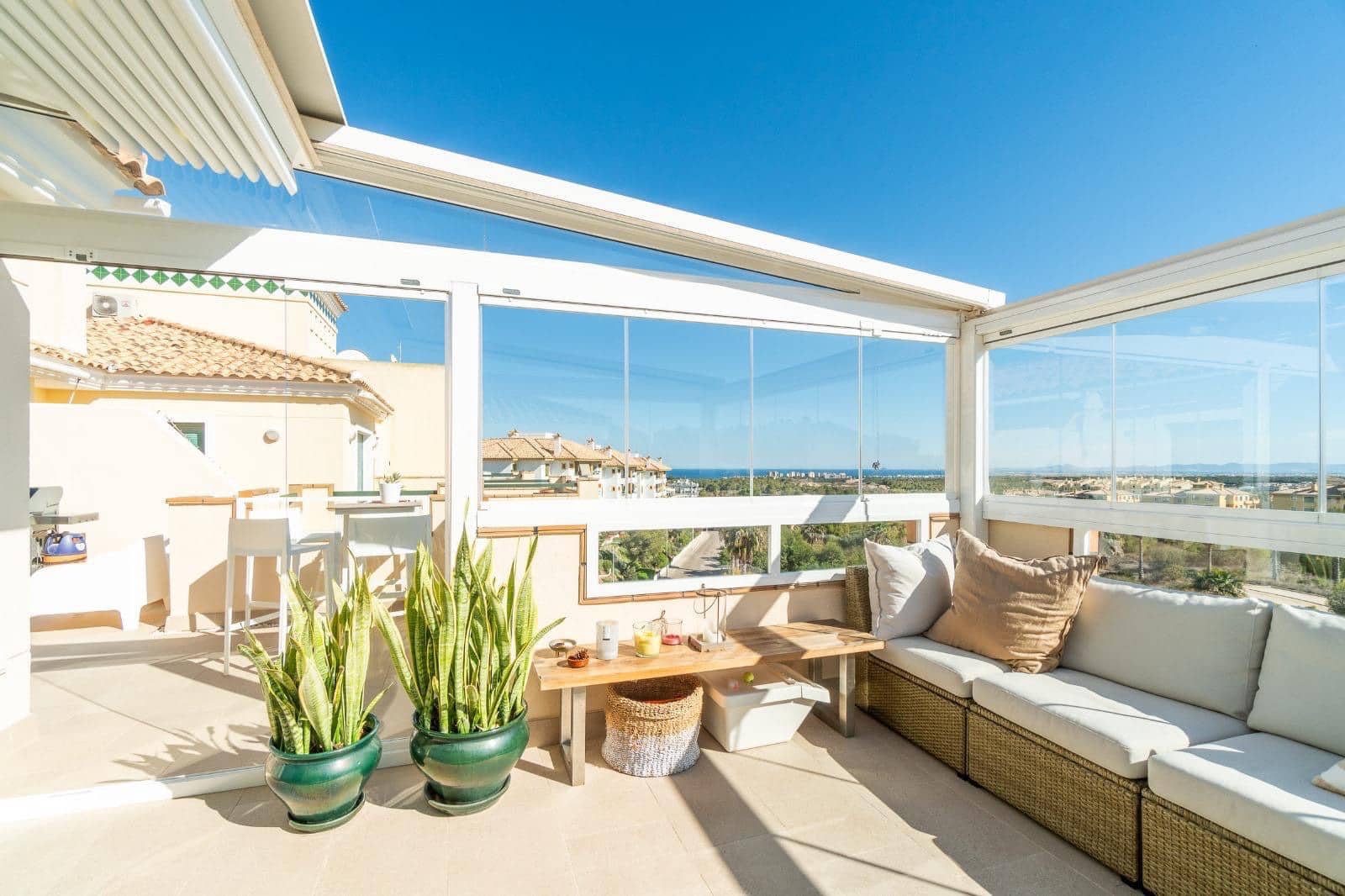 3 bedroom Apartment for sale in Campoamor with pool - € 429,000 (Ref: 9403963)