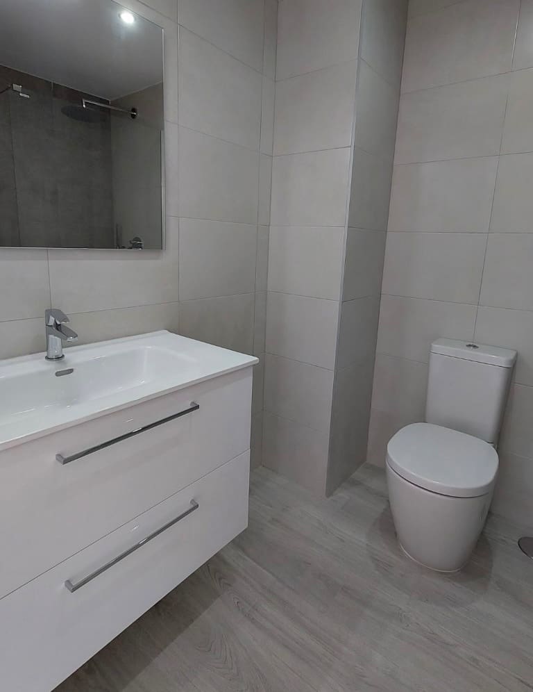 3 Zimmer Apartment zu verkaufen in Villamartin mit Pool - 360.000 € (Ref: 9403966)