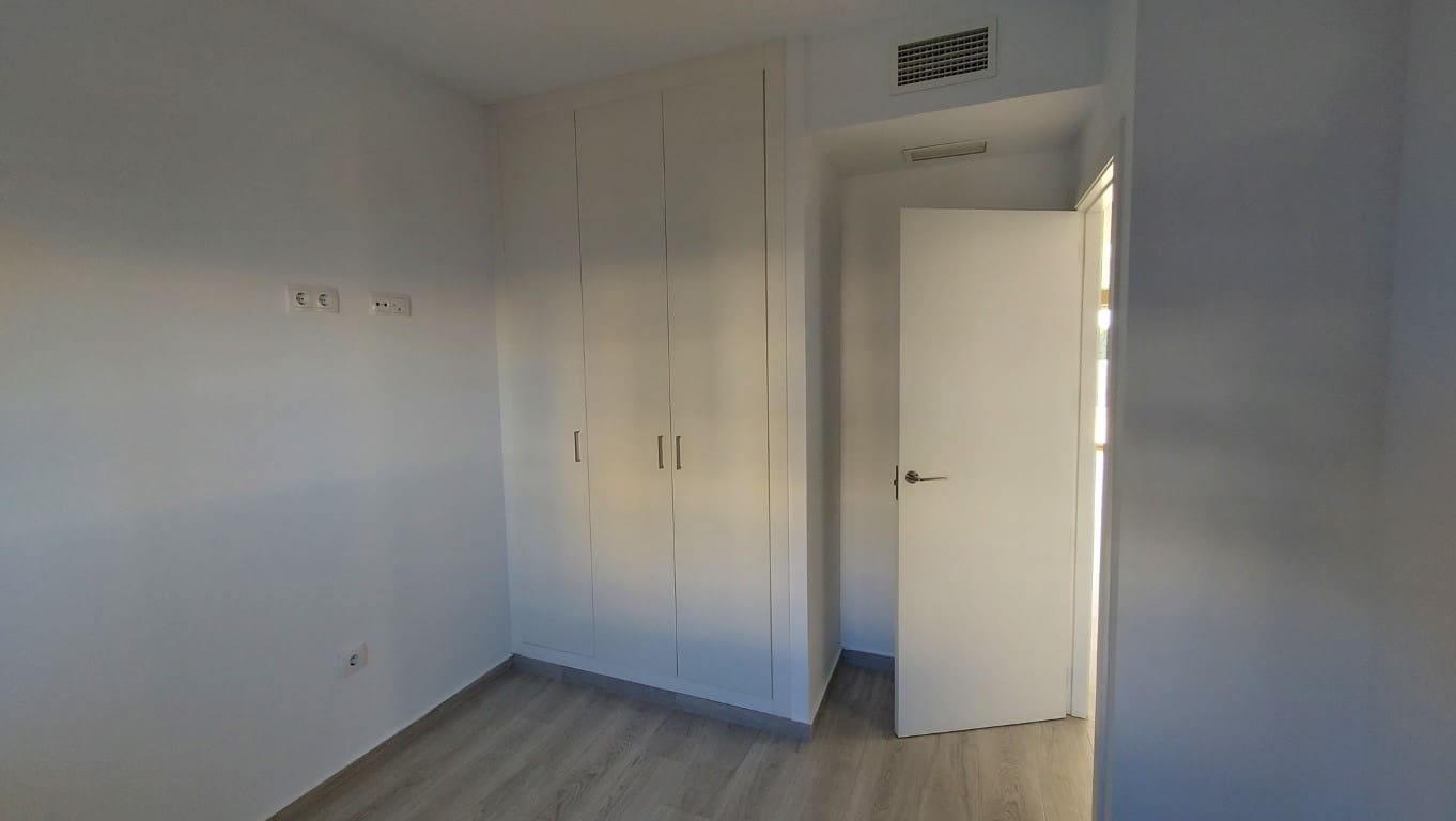 3 Zimmer Apartment zu verkaufen in Villamartin mit Pool - 360.000 € (Ref: 9403966)