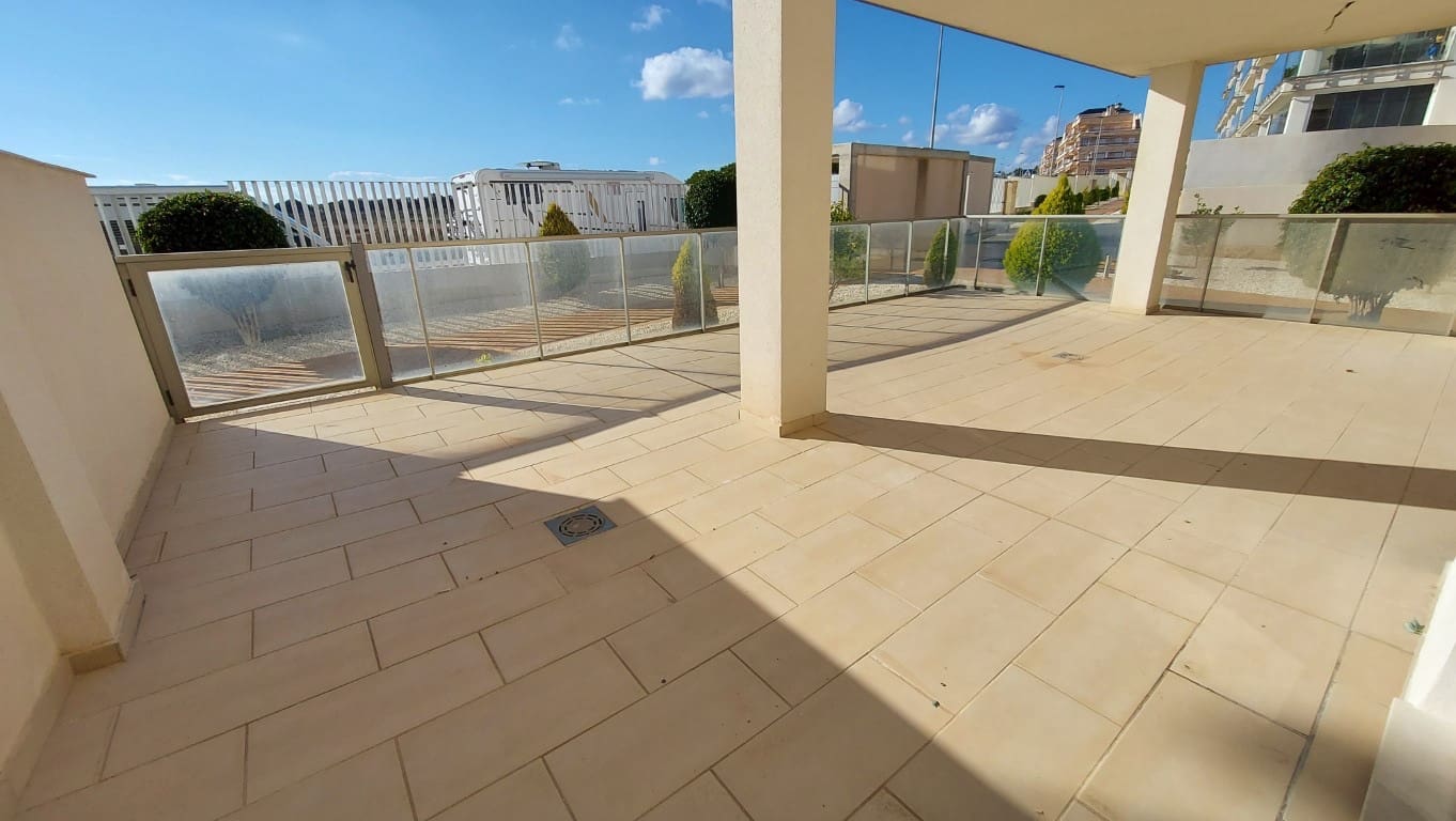 3 Zimmer Apartment zu verkaufen in Villamartin mit Pool - 360.000 € (Ref: 9403966)