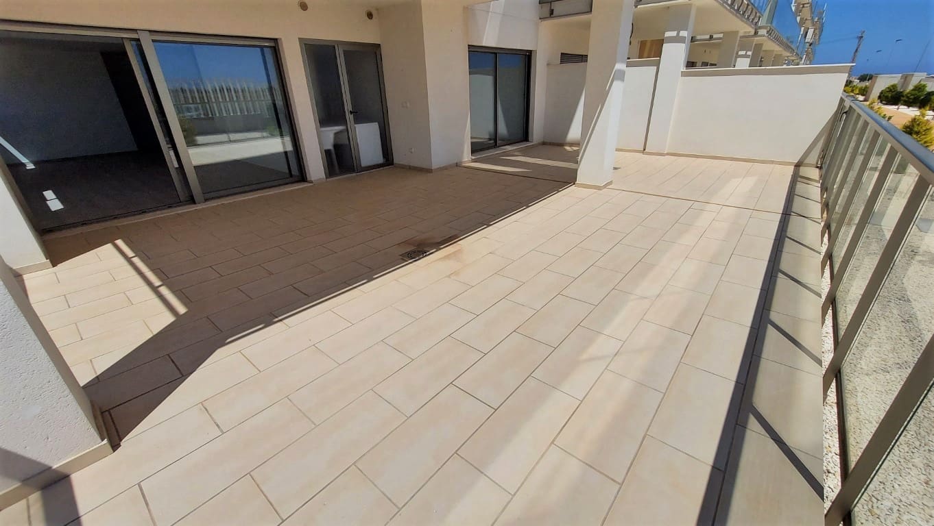 3 Zimmer Apartment zu verkaufen in Villamartin mit Pool - 360.000 € (Ref: 9403966)