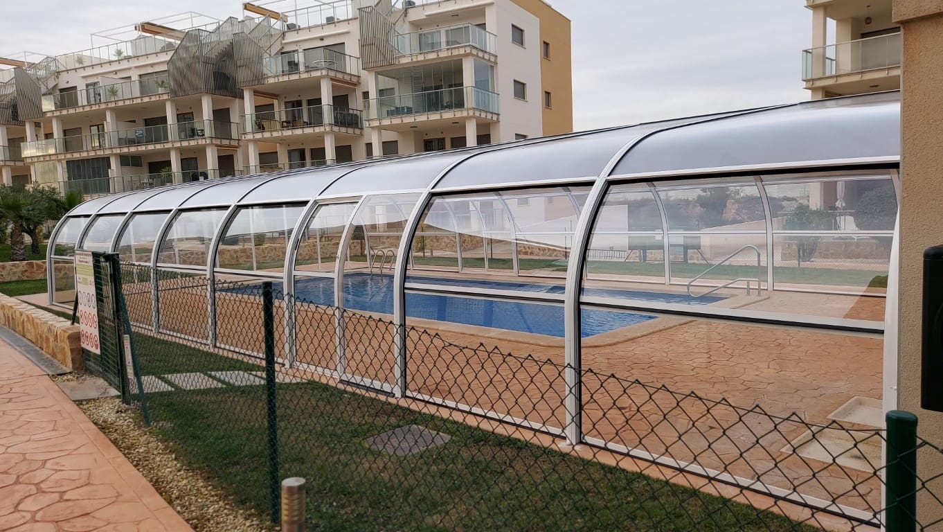 3 Zimmer Apartment zu verkaufen in Villamartin mit Pool - 360.000 € (Ref: 9403966)