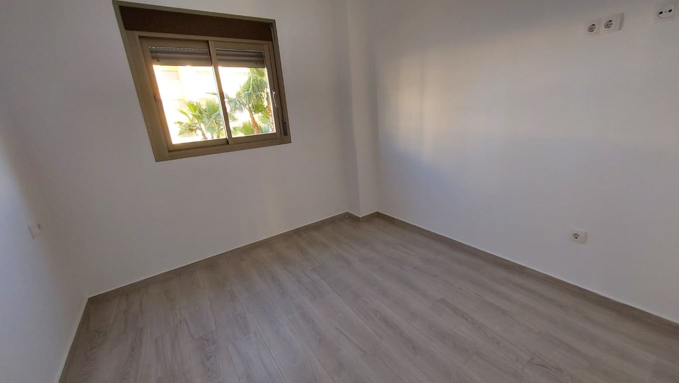 3 Zimmer Apartment zu verkaufen in Villamartin mit Pool - 360.000 € (Ref: 9403966)
