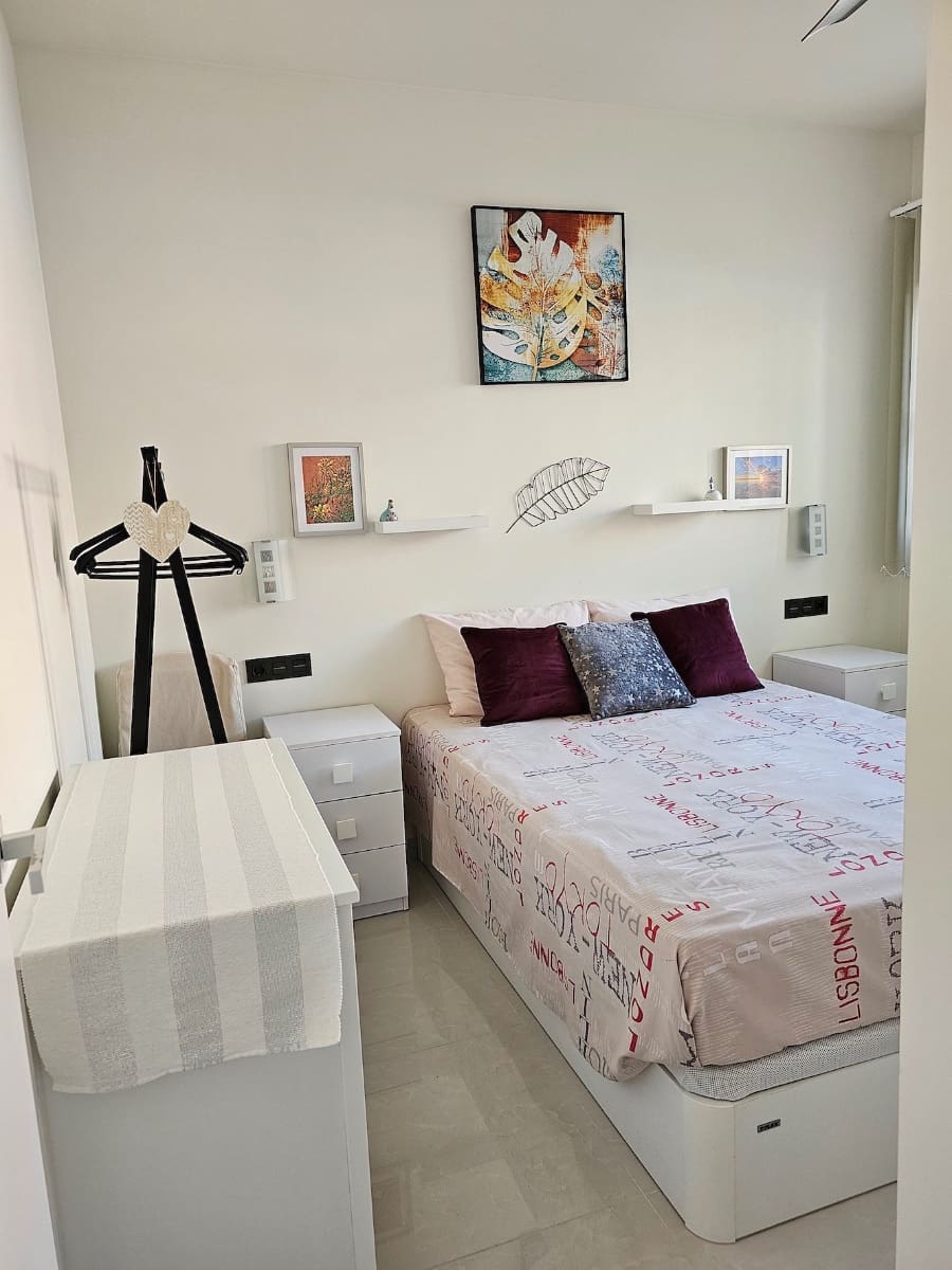 2 chambre Appartement à vendre à Torrevieja avec piscine - 255 000 € (Ref: 9403974)