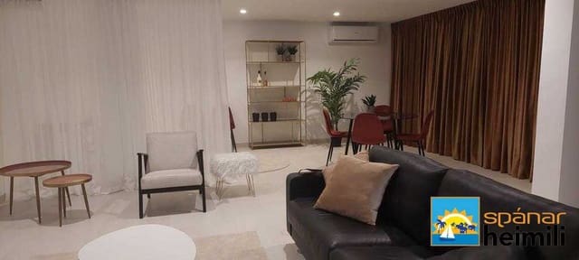 3 makuuhuone Huvila myytävänä paikassa Los Alcázares mukana uima-altaan - 499 000 € (Ref: 9403977)