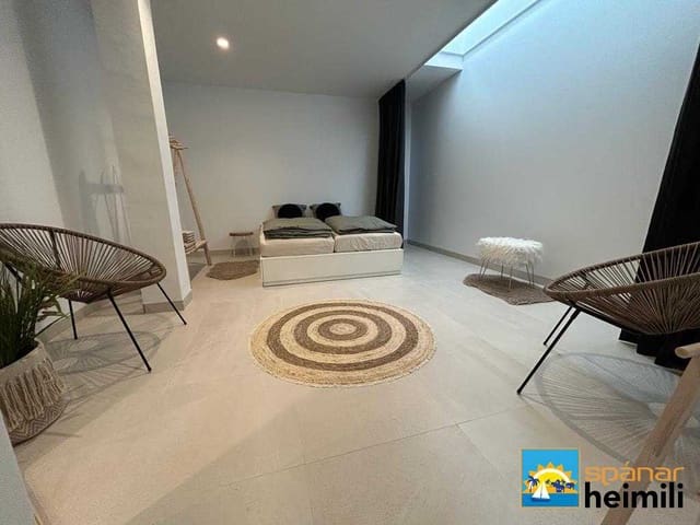 3 makuuhuone Huvila myytävänä paikassa Los Alcázares mukana uima-altaan - 499 000 € (Ref: 9403977)