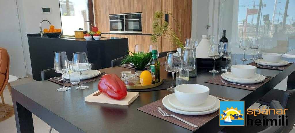 3 makuuhuone Huvila myytävänä paikassa Los Alcazares mukana uima-altaan - 499 000 € (Ref: 9403977)