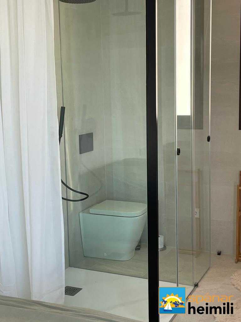 3 makuuhuone Huvila myytävänä paikassa Los Alcazares mukana uima-altaan - 499 000 € (Ref: 9403977)