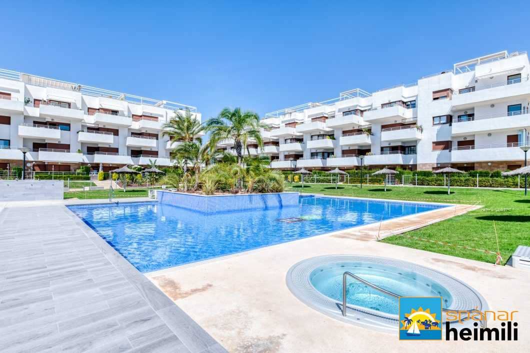 2 bedroom Apartment for sale in Cabo Roig with pool - € 179,900 (Ref: 9403979)