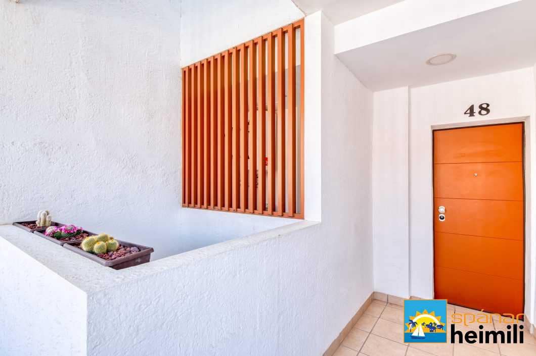 2 bedroom Apartment for sale in Cabo Roig with pool - € 179,900 (Ref: 9403979)