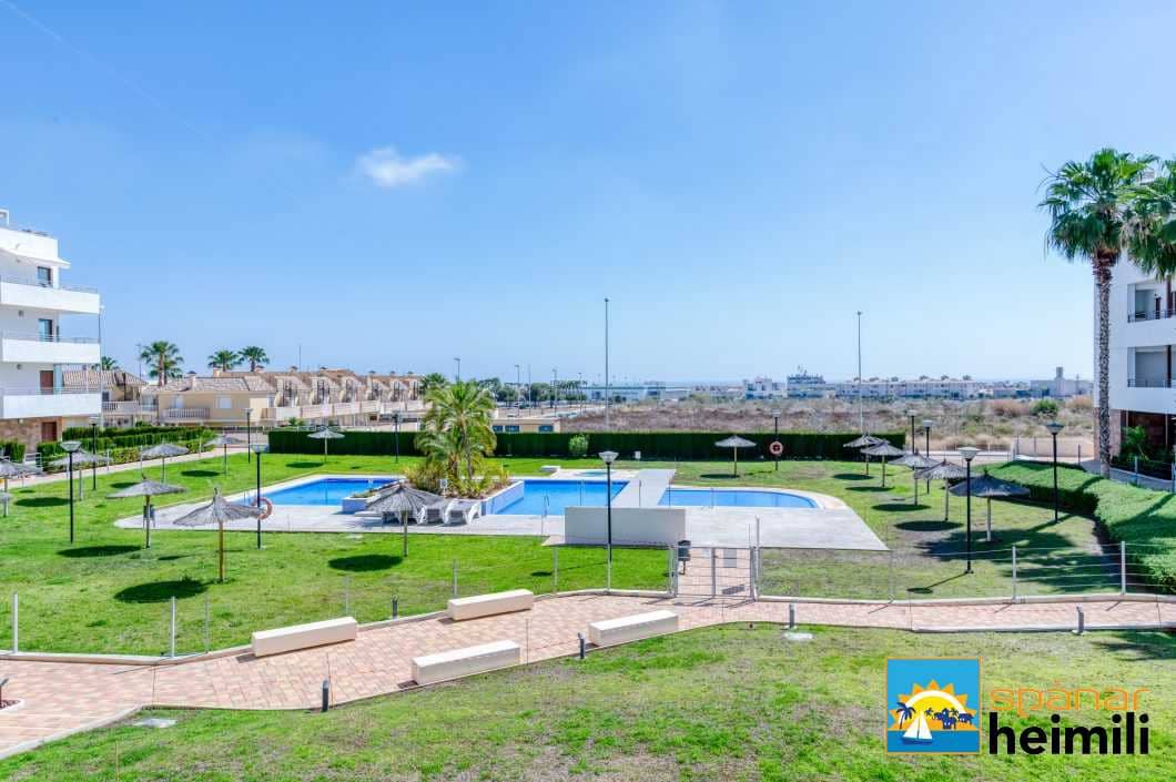 2 bedroom Apartment for sale in Cabo Roig with pool - € 179,900 (Ref: 9403979)