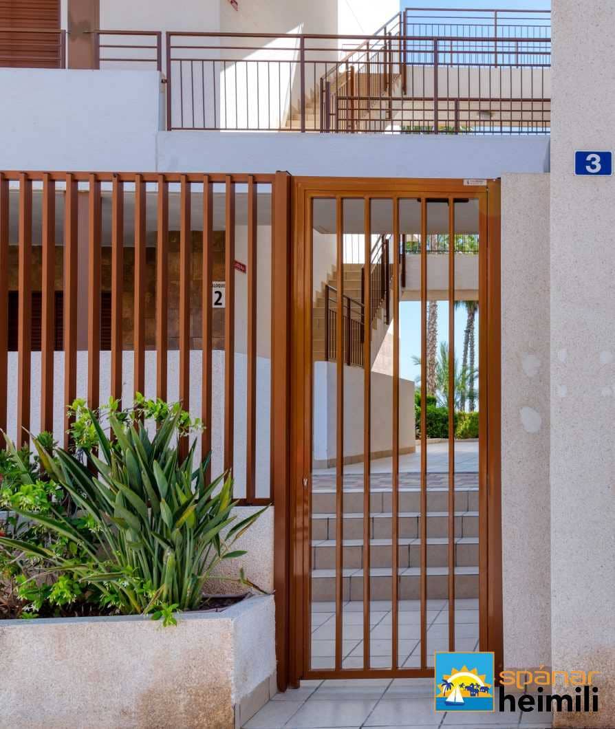 2 bedroom Apartment for sale in Cabo Roig with pool - € 179,900 (Ref: 9403979)