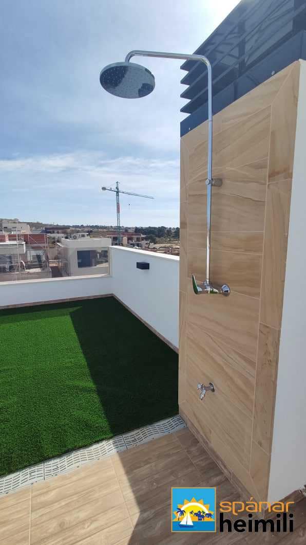 3 bedroom Villa for sale in Benijofar with pool - € 465,000 (Ref: 9403990)