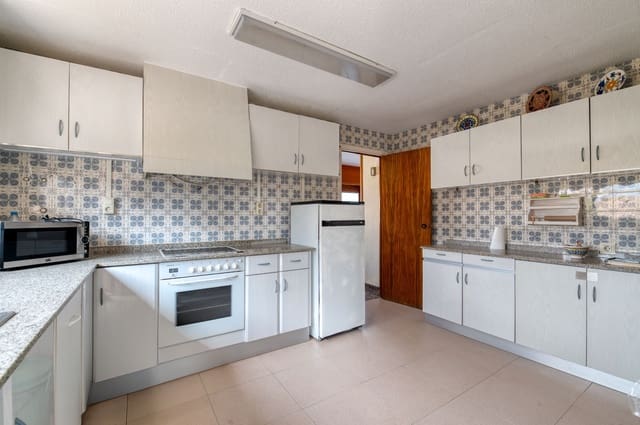 Chalet de 5 habitaciones en La Manga del Mar Menor en venta - 700.000 € (Ref: 9403996)