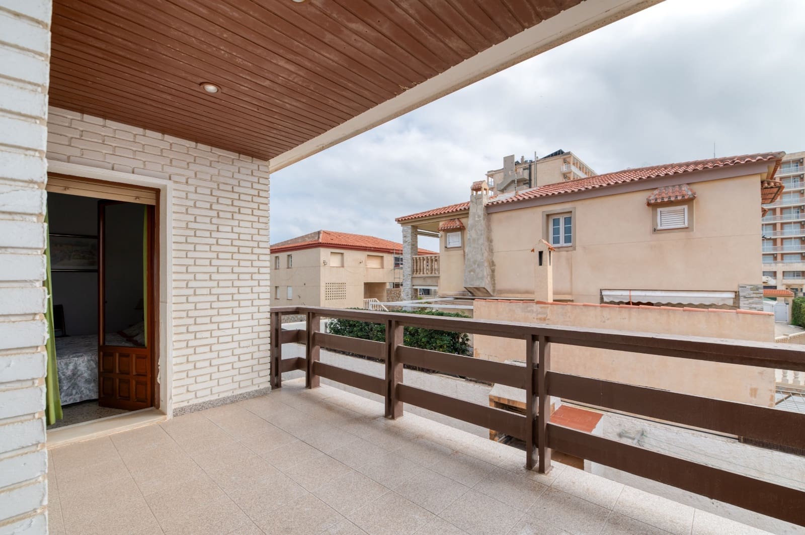 Chalet de 5 habitaciones en La Manga del Mar Menor en venta - 700.000 € (Ref: 9403996)