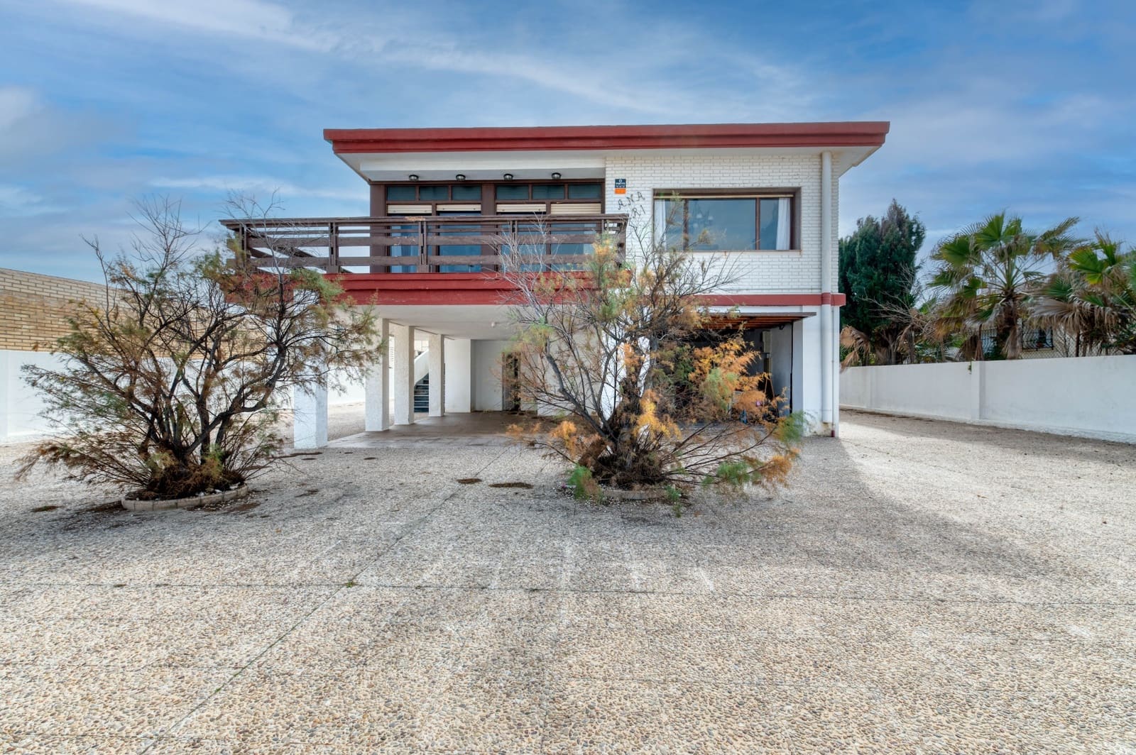 Chalet de 5 habitaciones en La Manga del Mar Menor en venta - 700.000 € (Ref: 9403996)