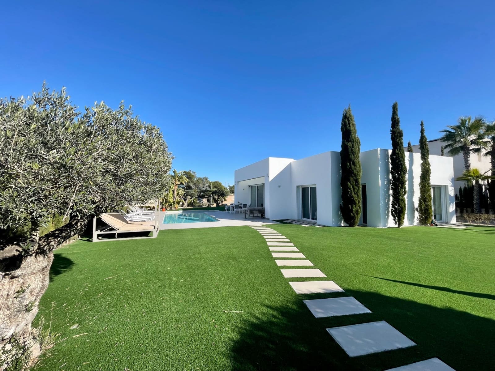 3 bedroom Villa for sale in Las Colinas Golf with pool - € 1,190,000 (Ref: 9403997)