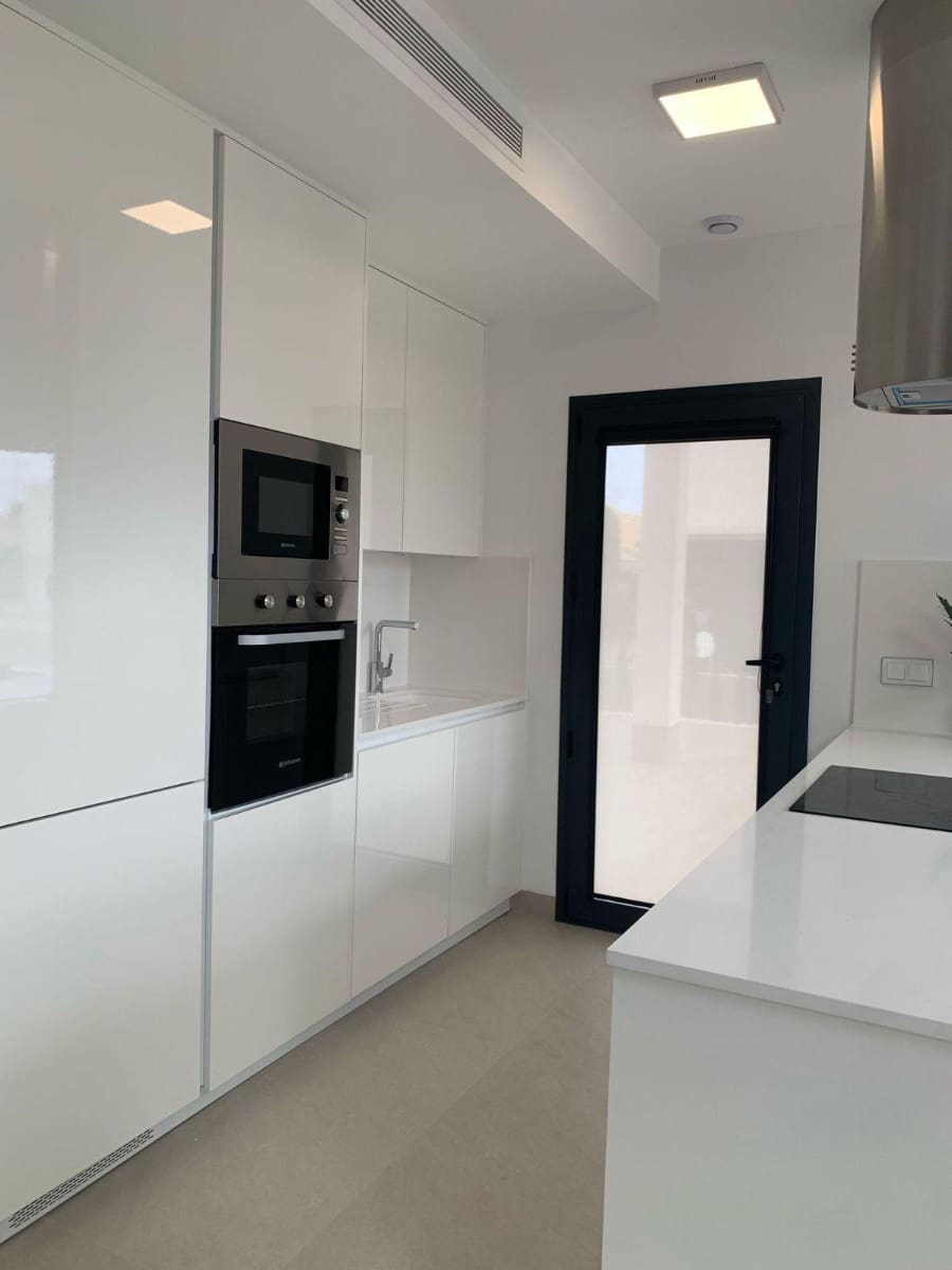 3 slaapkamer Villa te koop in Playa Honda met zwembad - € 595.000 (Ref: 9404003)