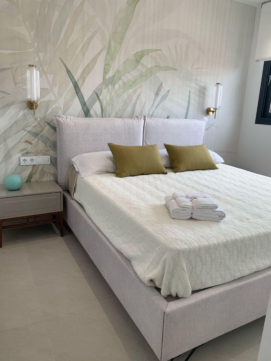 3 slaapkamer Villa te koop in Playa Honda met zwembad - € 595.000 (Ref: 9404003)