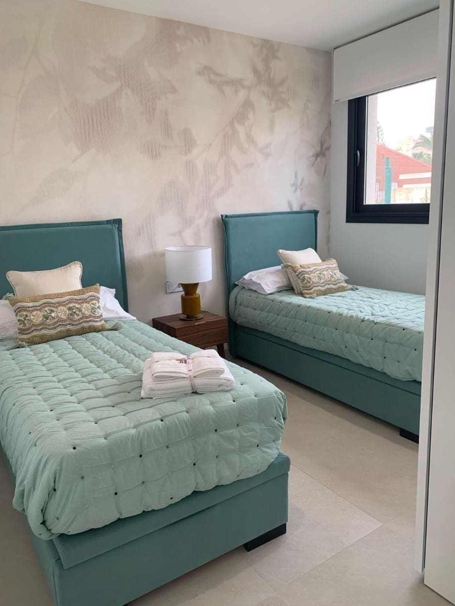 3 slaapkamer Villa te koop in Playa Honda met zwembad - € 595.000 (Ref: 9404003)