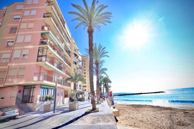 Apartamento de 3 habitaciones en Avenida Habaneras - Curva de Palangre, Torrevieja en venta - 250.000 € (Ref: 9404012)