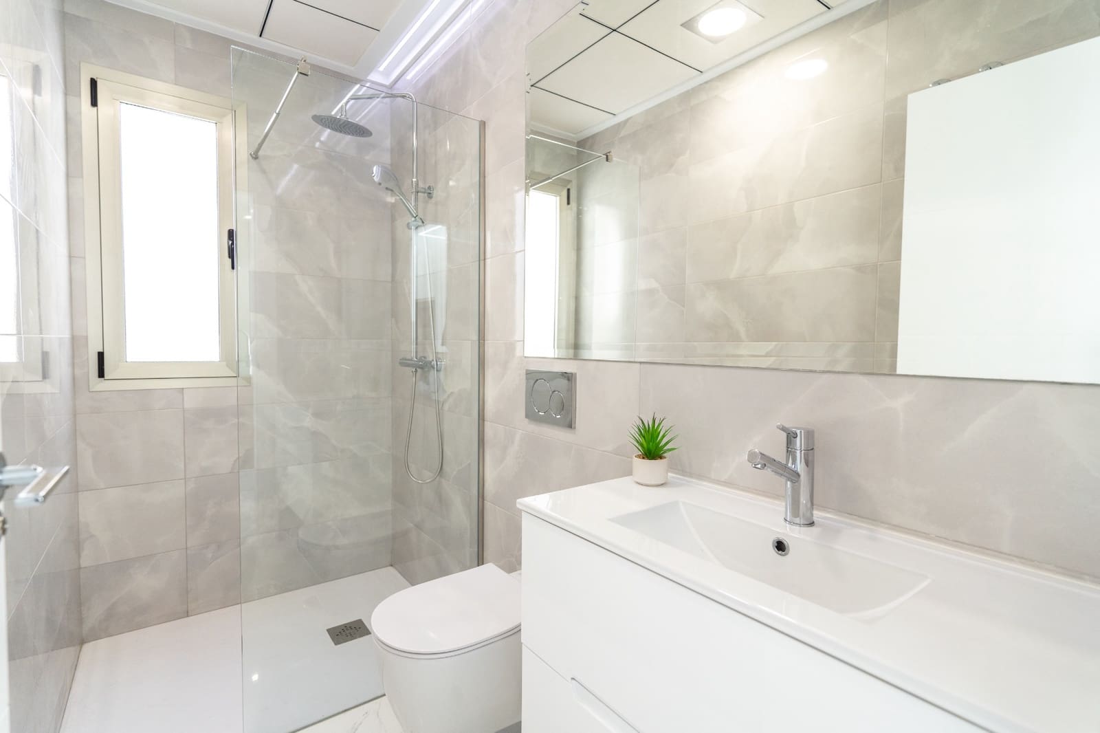 3 bedroom Villa for sale in Daya Nueva with pool - € 399,900 (Ref: 9404015)