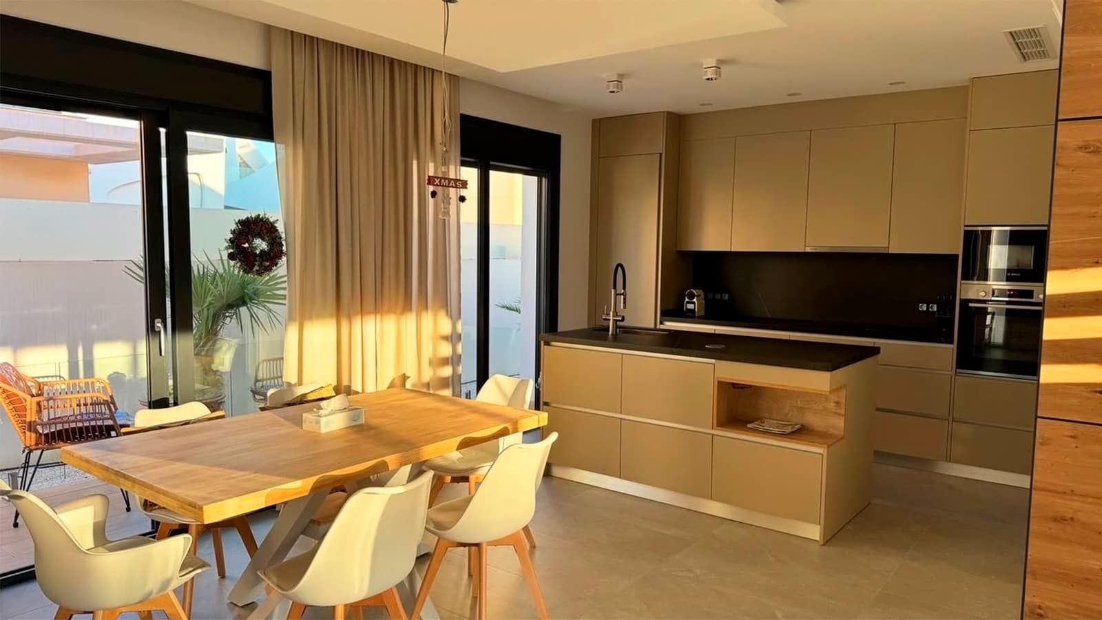 4 slaapkamer Villa te koop in Rojales met zwembad - € 975.000 (Ref: 9404020)