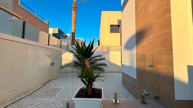 4 slaapkamer Villa te koop in Rojales met zwembad - € 975.000 (Ref: 9404020)