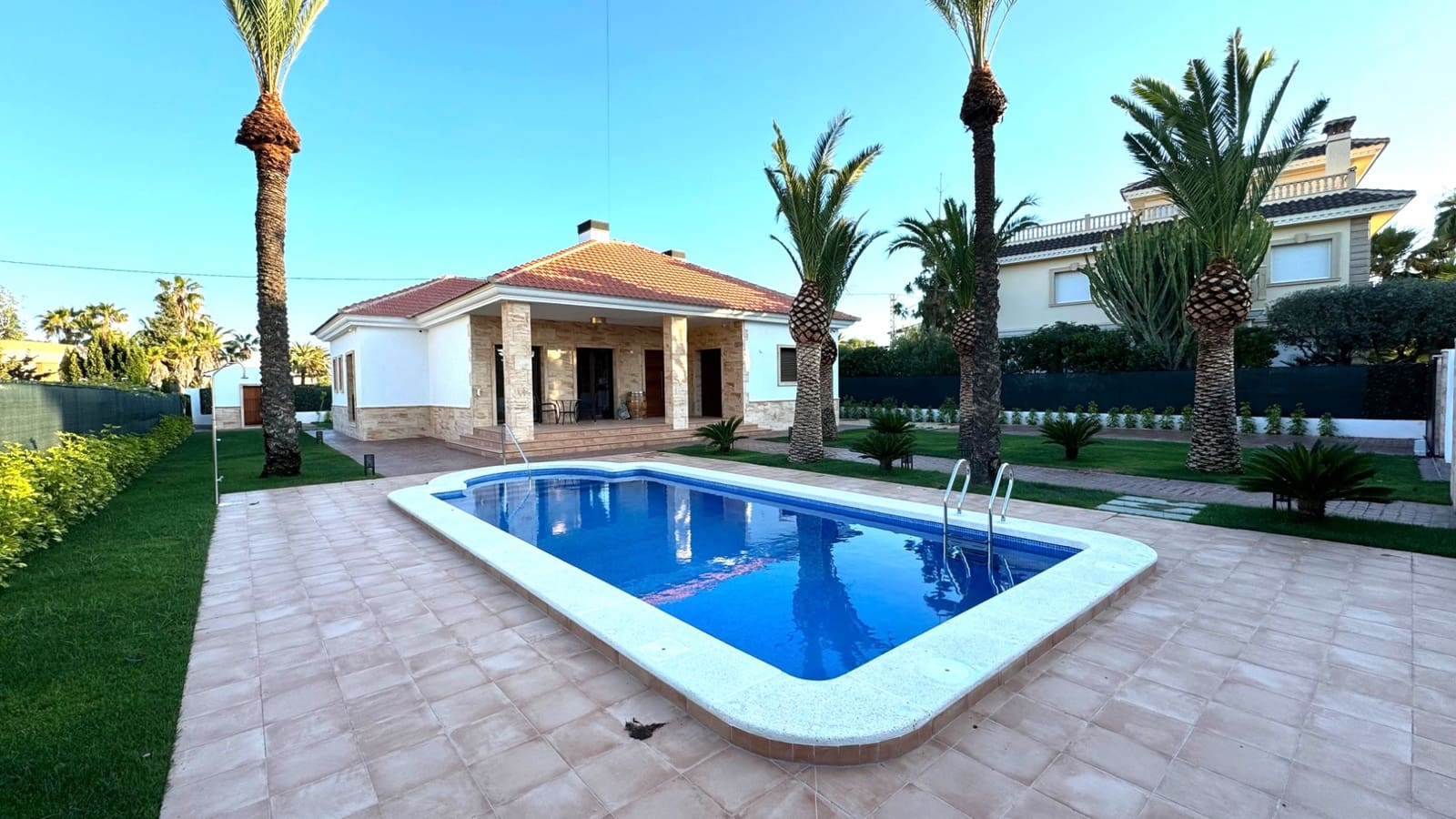 4 chambre Villa/Maison à vendre à Cabo Roig avec piscine - 1 500 000 € (Ref: 9404032)