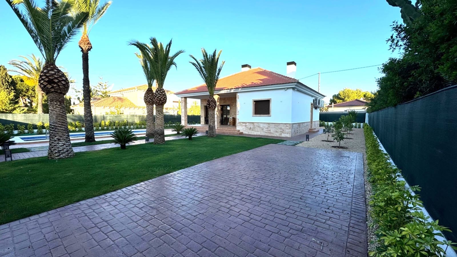 4 chambre Villa/Maison à vendre à Cabo Roig avec piscine - 1 500 000 € (Ref: 9404032)