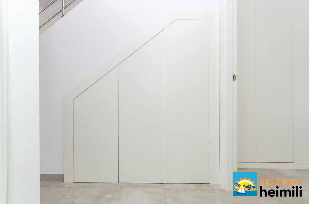 3 bedroom Villa for sale in Torrevieja with pool - € 385,000 (Ref: 9404035)