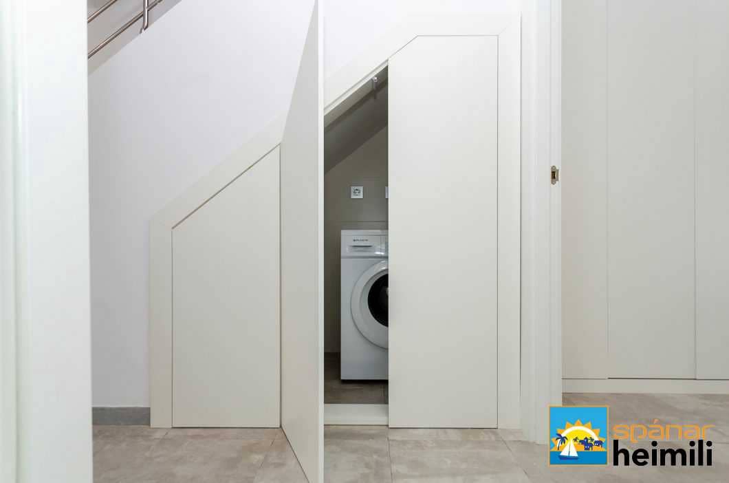 3 bedroom Villa for sale in Torrevieja with pool - € 385,000 (Ref: 9404035)