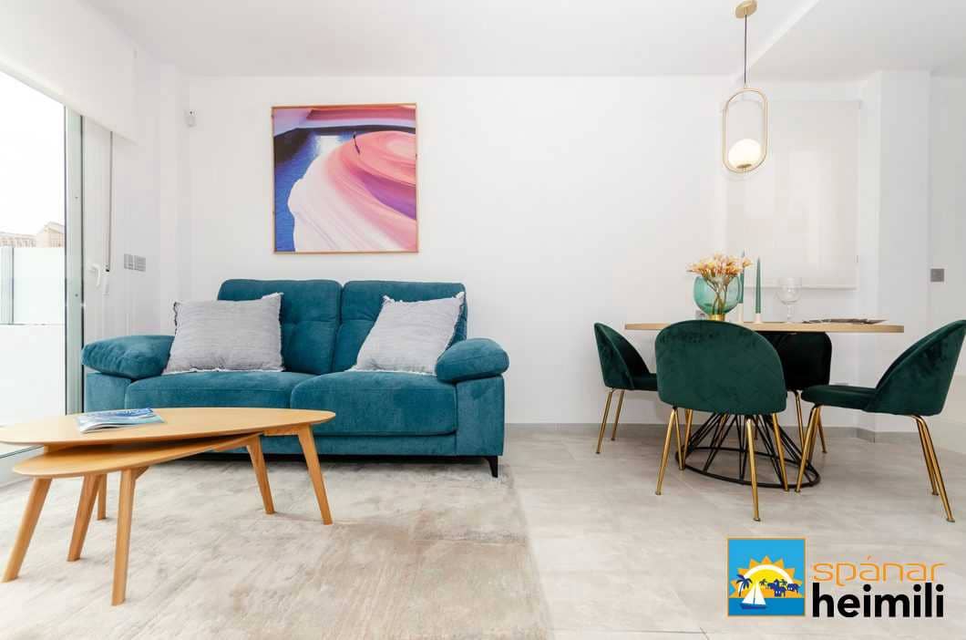 3 bedroom Villa for sale in Torrevieja with pool - € 385,000 (Ref: 9404035)