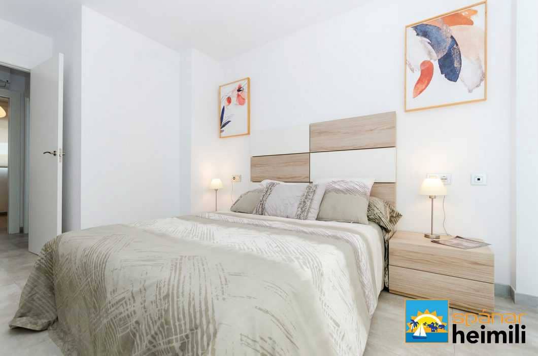 3 bedroom Villa for sale in Torrevieja with pool - € 385,000 (Ref: 9404035)